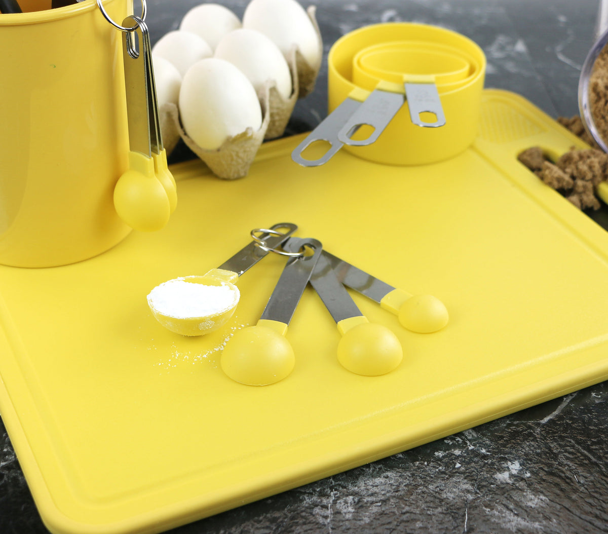 Reston Lloyd 8-Piece Measuring Cups & Spoons – Lemon