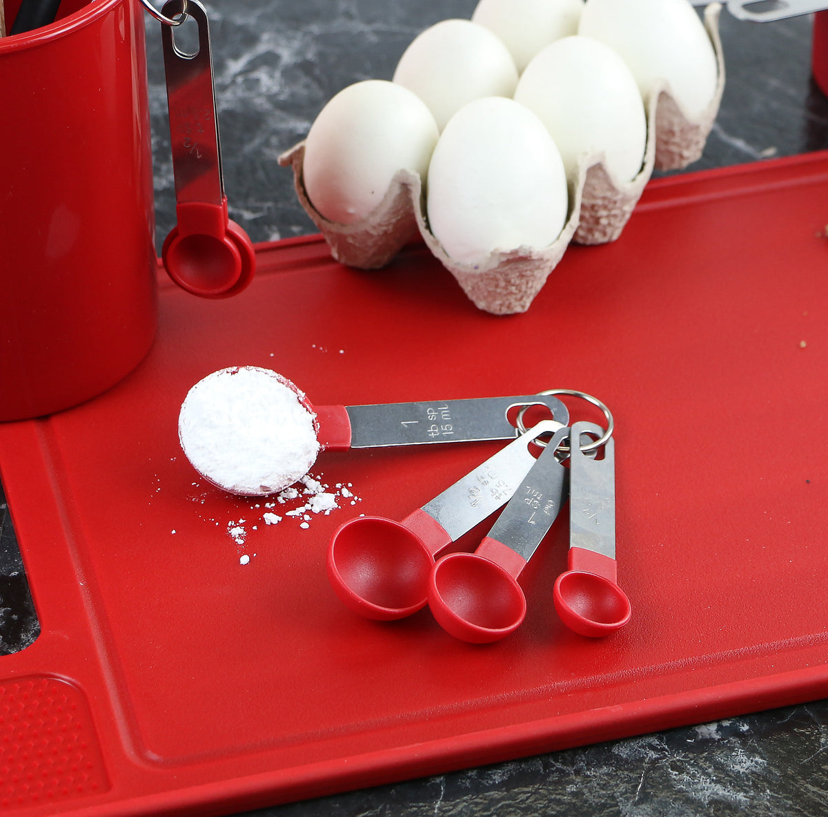 Reston Lloyd 8-Piece Measuring Cups & Spoons – Red